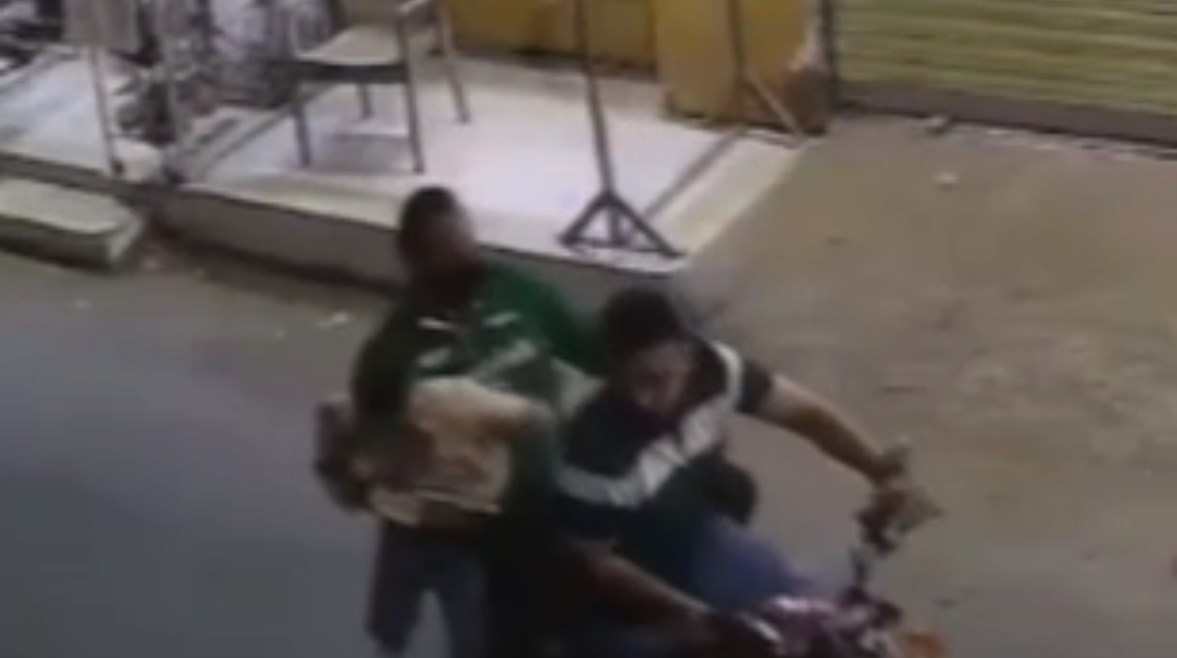 لحظة اختطاف طفل