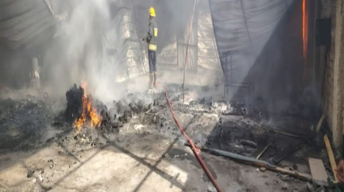 حريق مصنع الفايبر في البدرشين