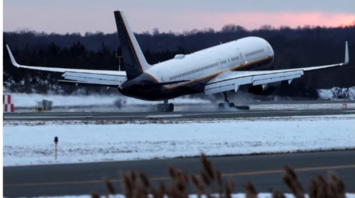 طائرة تقل الرئيس الفنزويلي نيكولاس مادورو إلى نيويورك بعد اختطافه