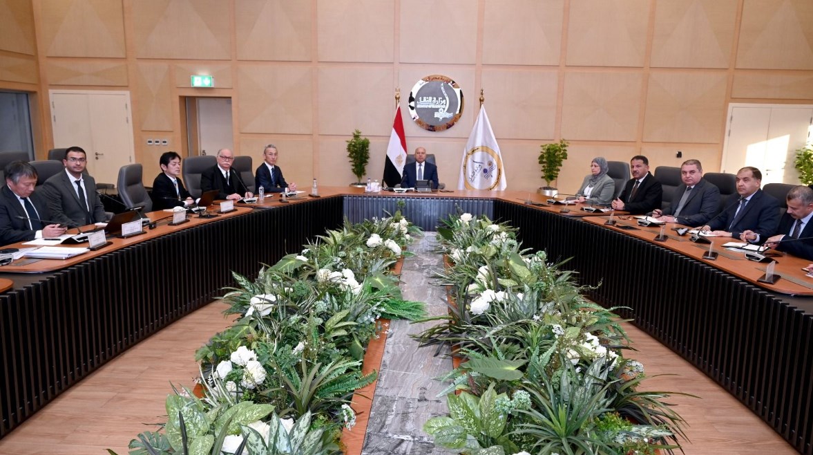 وزير الصناعة والنقل، الفريق كامل الوزير مع وفد تويوتا