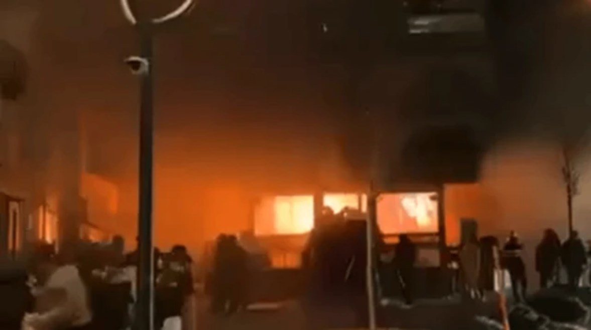 انفجار منتجع سويسري