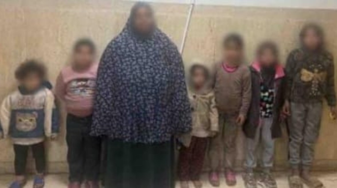 المتهمة والأطفال الستة