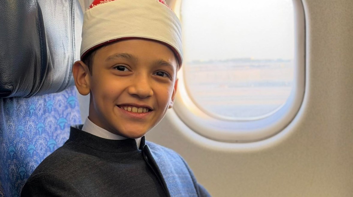 القارئ الصغير، عمر علي