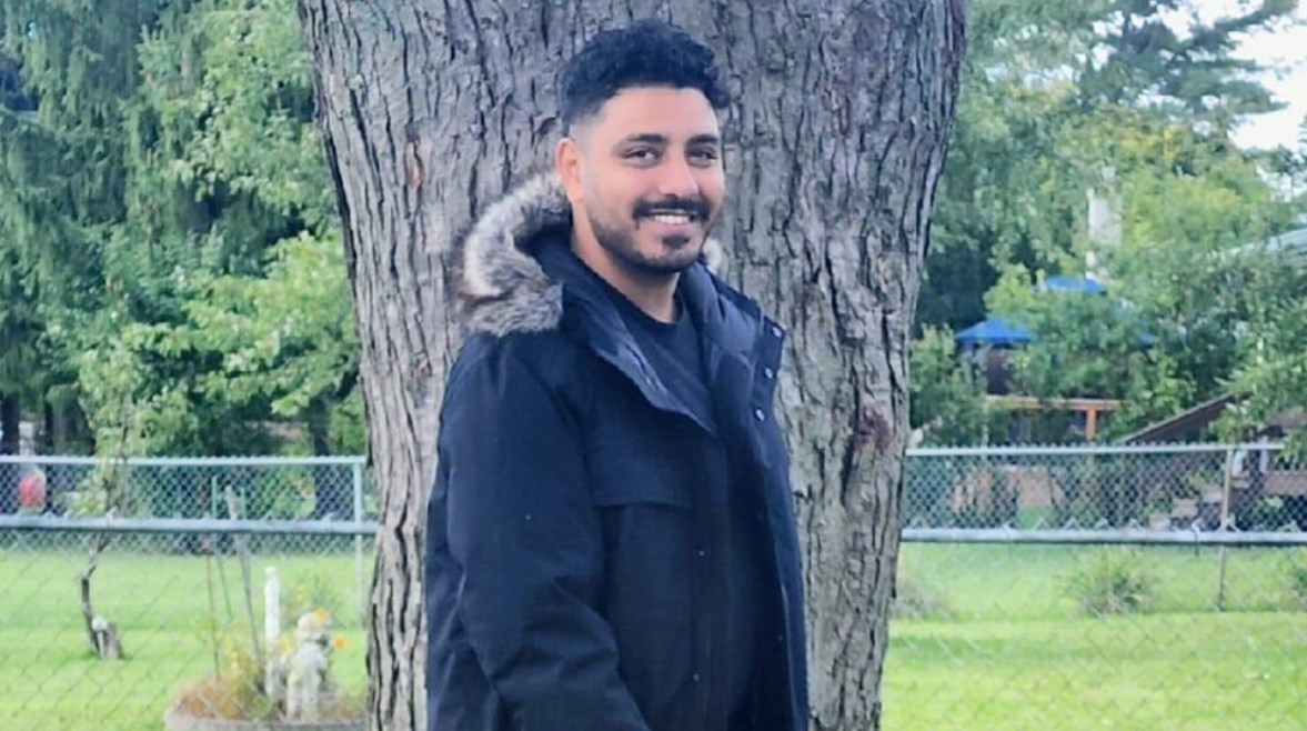 صاحب الأغنية المسيئة