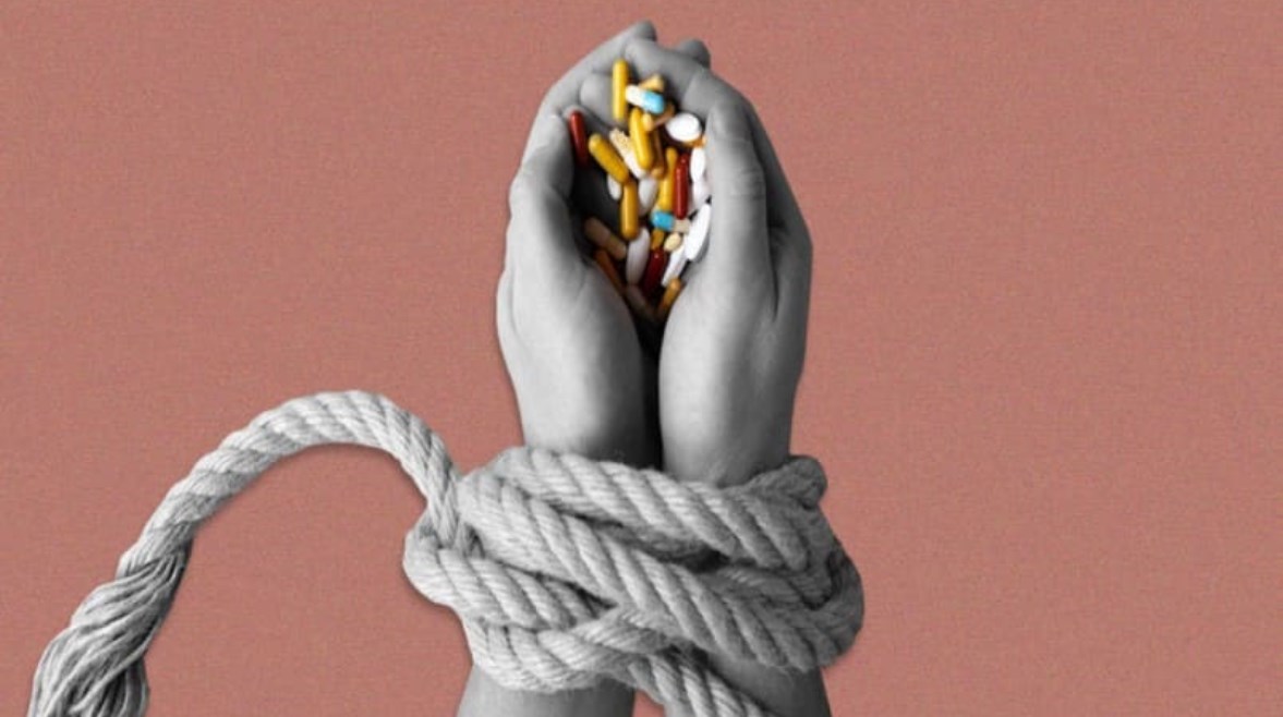 موضوع تعبير عن الإدمان