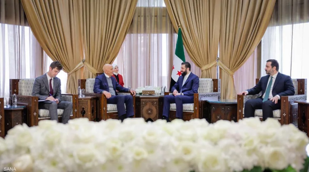 الرئيس الشرع يستقبل المبعوث الأمريكي