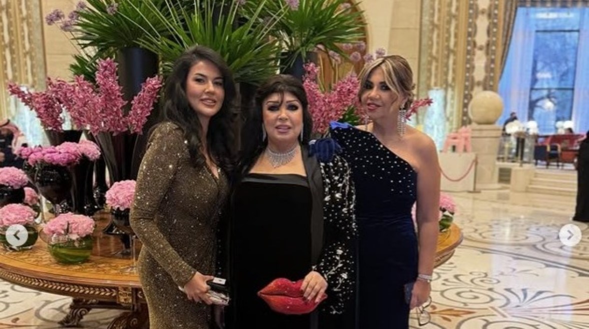 فيفي عبده وابنتها وبوسي شلبي في حفل “joy awards”