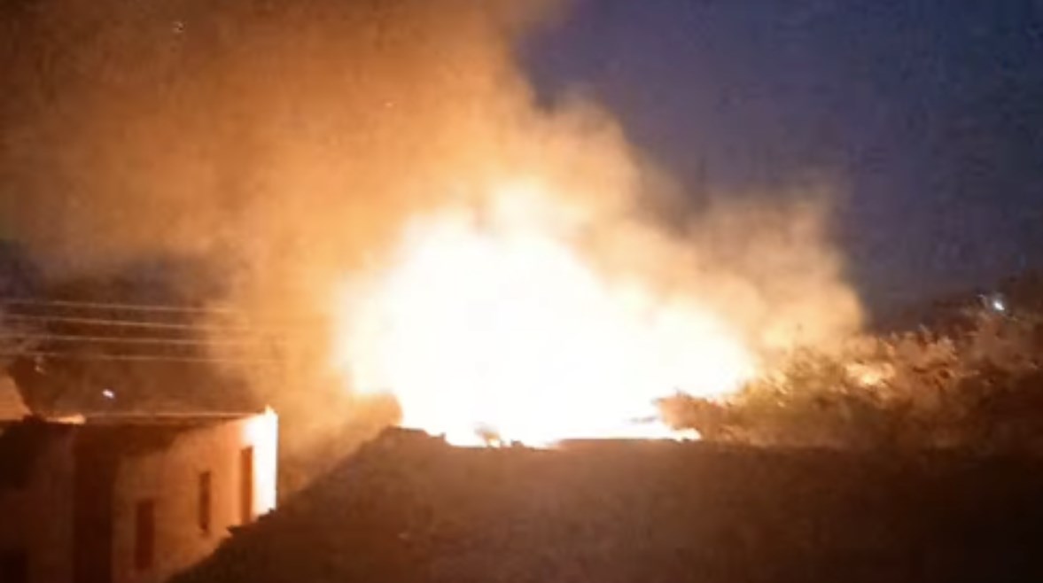 حريق مزرعة في الصف  