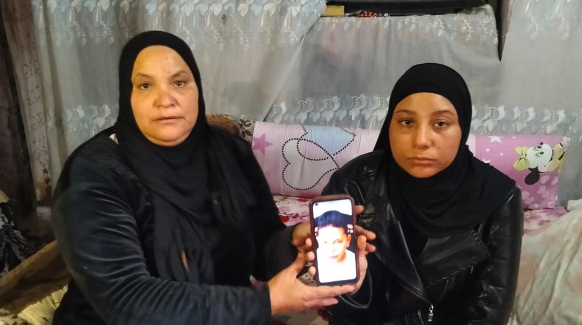 الام و شقيقة المجنى عليه 