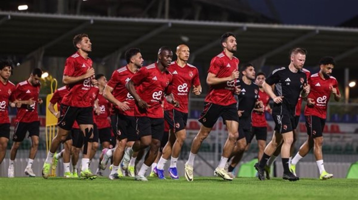 لاعبو الأهلي 