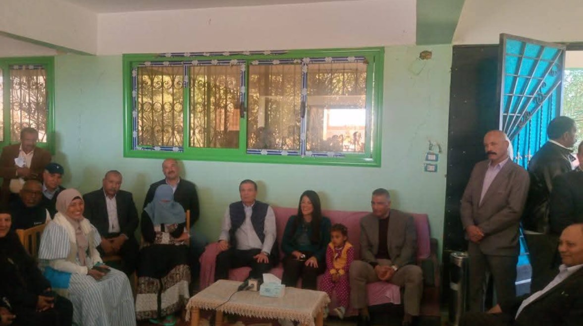 قرية السماحة بإدفو تستقبل وزيري التخطيط والزراعة ومحافظ أسوان
