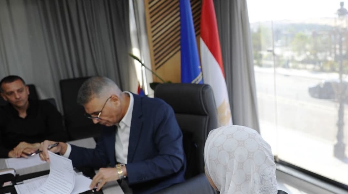 محافظ أسوان 