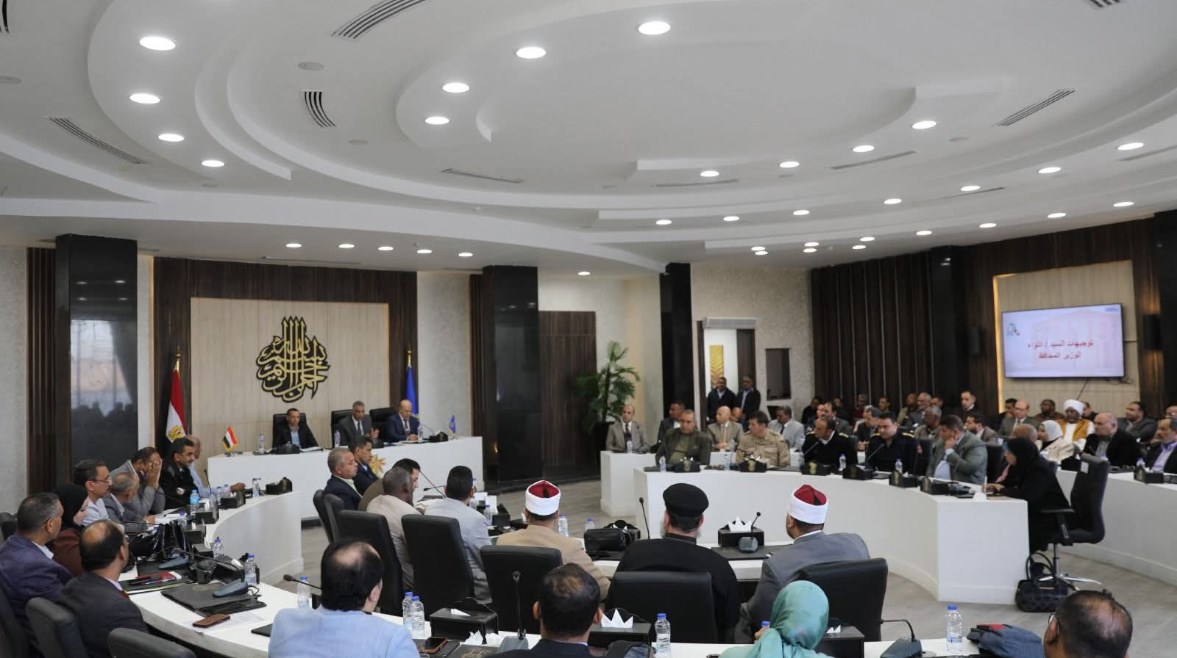 محافظ أسوان .. الإستعداد  لمواجهة السيول والأمطار وتغير حالة الطقس