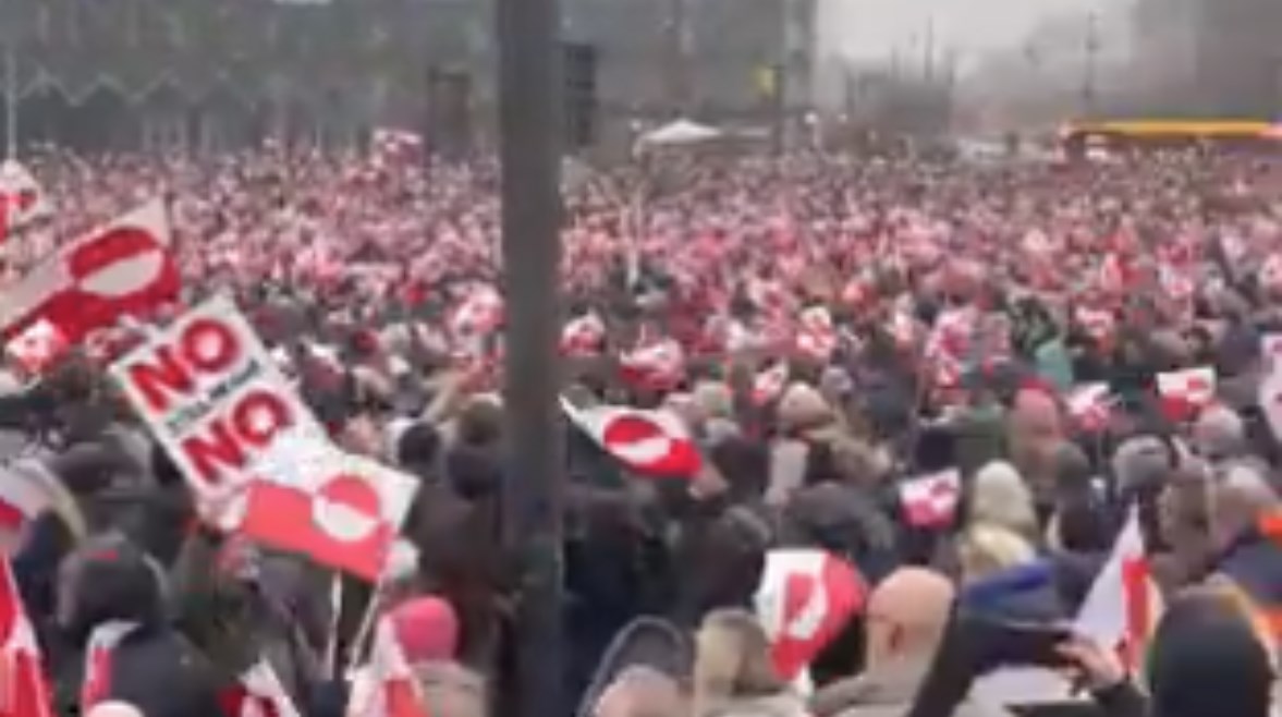 تظاهرات في جرينلاند والدنمارك