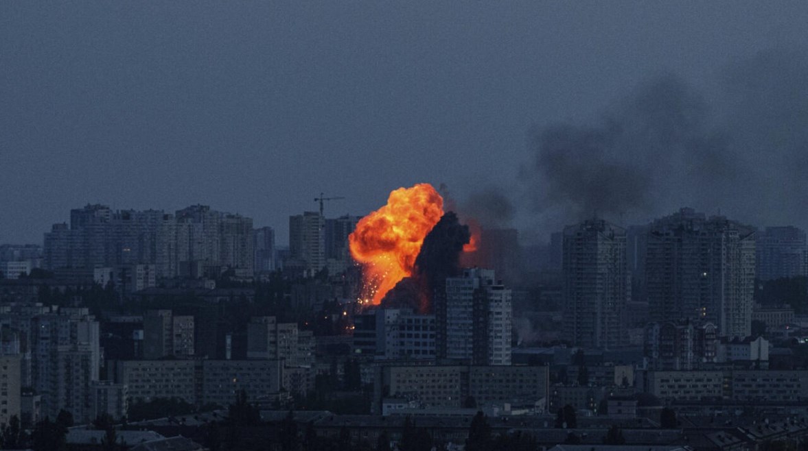 بالتزامن مع المفاوضات.. روسيا تضرب كييف وخاركيف