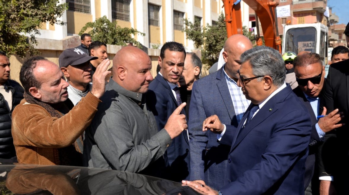 جانب من جولة محافظ الدقهلية في قرية دميرة