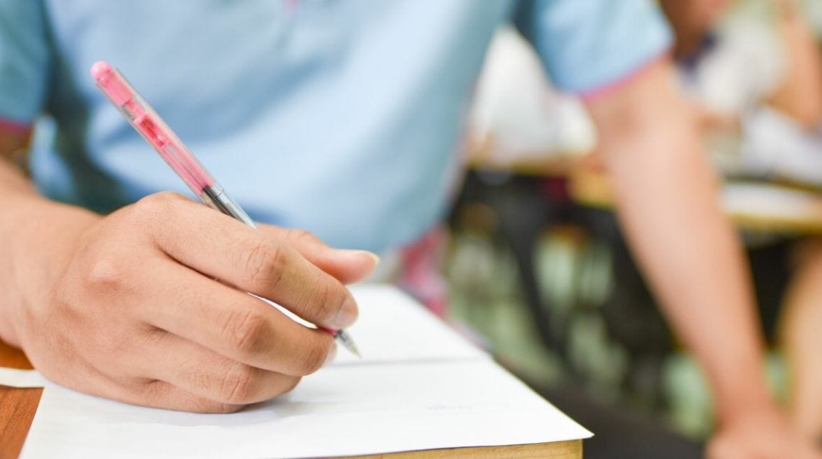 مذكرة فلسفة أولى ثانوي ترم أول 2026 pdf