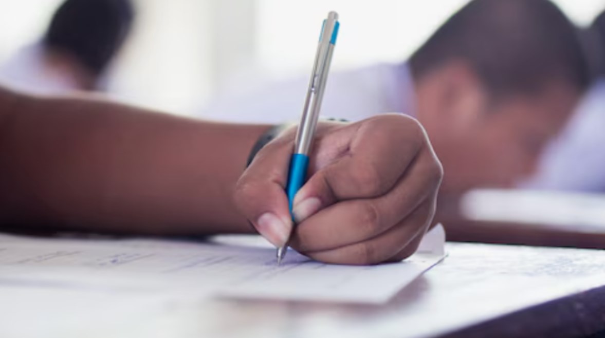 مراجعة ليلة الامتحان لغة عربية للصف الثاني الإعدادي ترم أول 2026