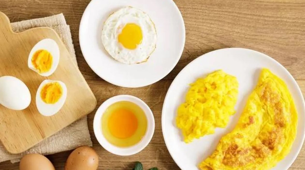 البيض المقلي والبيض المسلوق