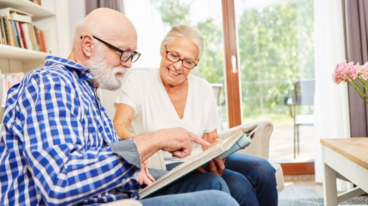 ذكاء مستمر حتى الثمانين.. كيف تحمي الجينات دماغ كبار السن؟