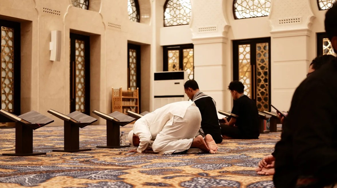  مواقيت الصلاة اليوم الثلاثاء 13 يناير 2026 