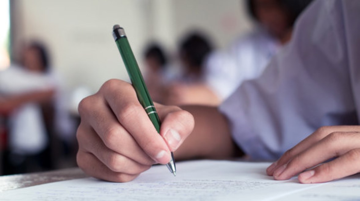 امتحان الفيزياء ثانوية عامة 2025