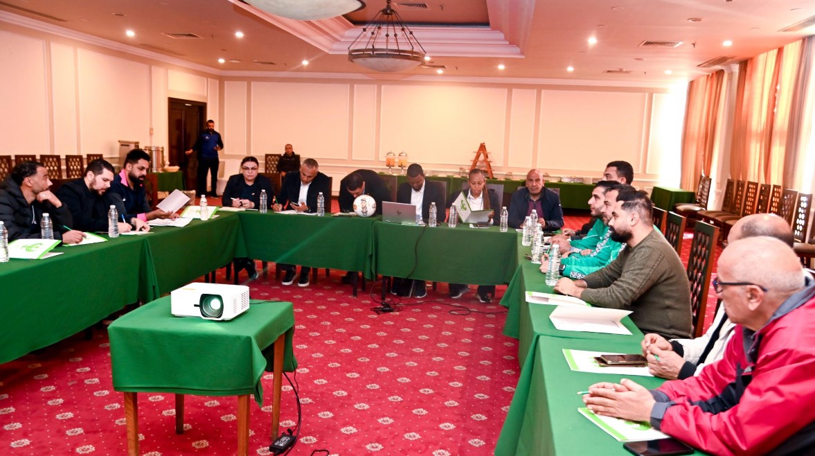 الاجتماع الفني لمباراة الزمالك والمصري 