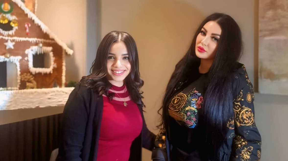 صافينار مع الزميلة هايدي محمد