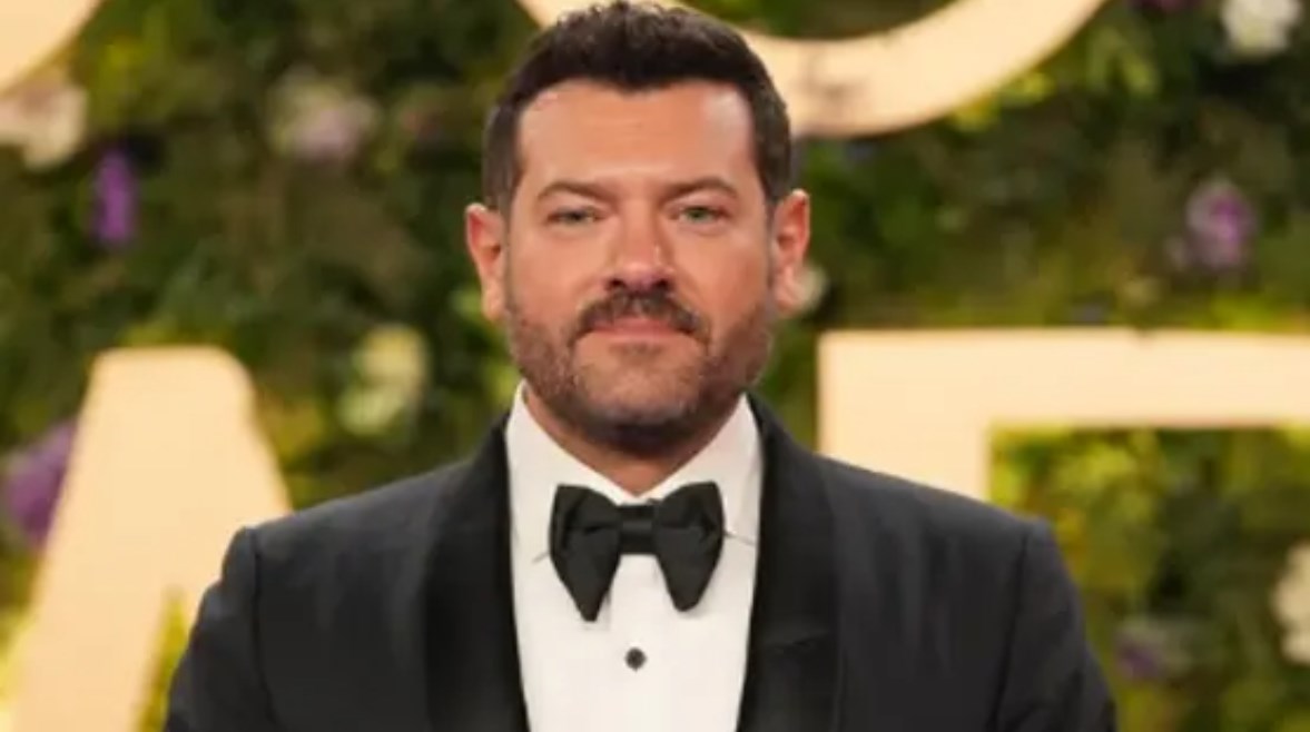 الفنان عمرو يوسف 