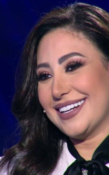  المطربة بوسي