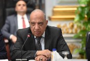 الدكتور محمود عصمت وزير الكهرباء 