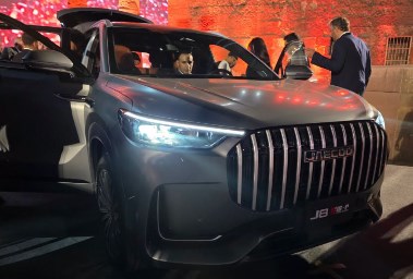 سيارة جايكو J8 PHEV 