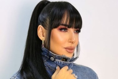 الفنانة ساندي 