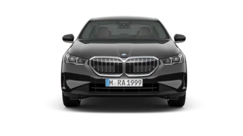 سيارة BMW 520i Executive 