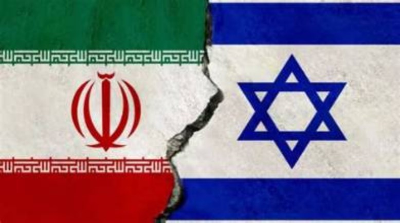 إسرائيل تلوح بشن الحرب علي إيران ... وطهران تتأهب عسكريا هل تدق الحرب طبولها من جديد