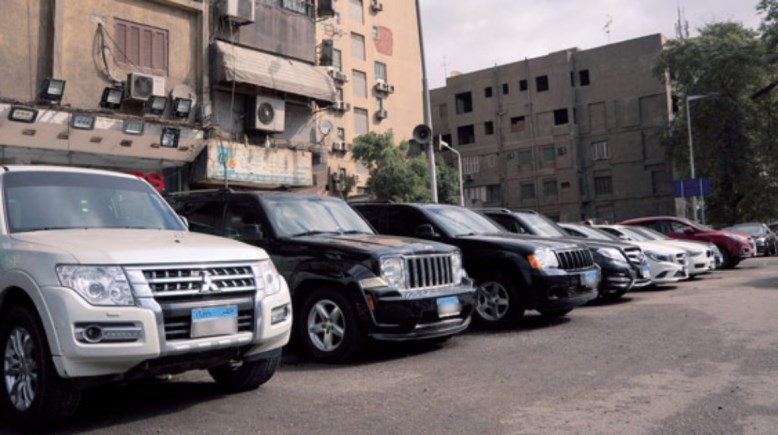معرض سيارات