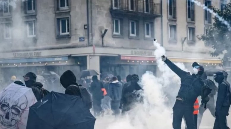 الاحتجاجات في فرنسا