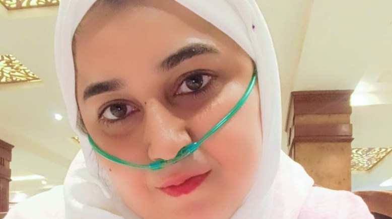  آية حسن مريضة الرئتين