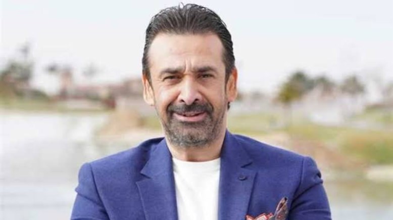 الفنان كريم عبد العزيز