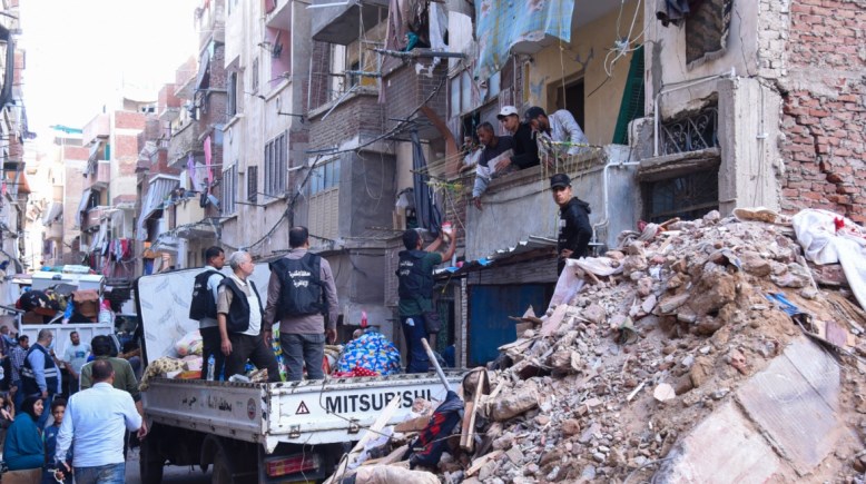 العقار المنهار