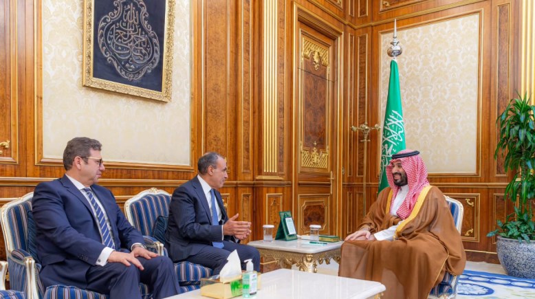 ولي العهد يستقبل وزير الخارجية