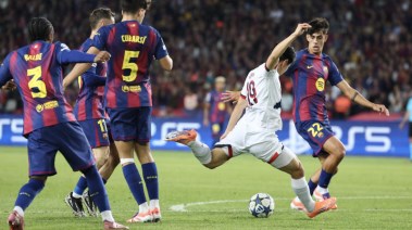 برشلونة وباريس 