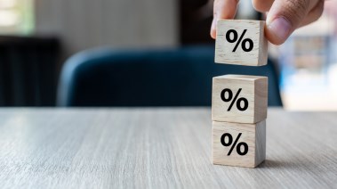 رفع أسعار الفائدة