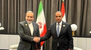 وزير الخارجية مع نظيره الإيراني