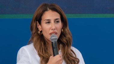 نينا عز العرب
