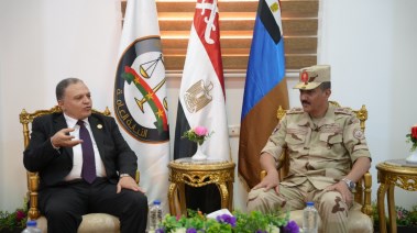 النيابة العامة تخلي ساحة التحفظ على المركبات بمنطقة أرض المعركة