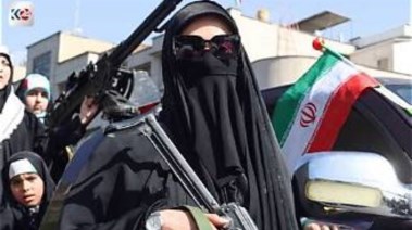 تشكيل أول كتيبة نسائية مسلحة في إيران 