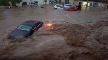 أمطار غزيرة في إسبانيا باقليم كاتولونيا ومدينة تورديرا