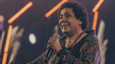 الفنان محمد منير