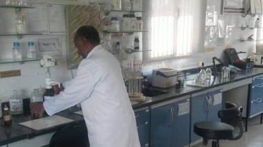 من داخل المعمل 